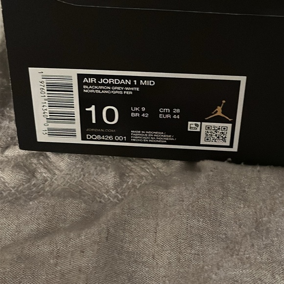 Air Jordan 1 Mid Men’s - Picture 4 of 6